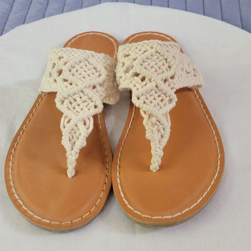 Universal Thread Cream Macramé Thong Sandals with Tan Footbed